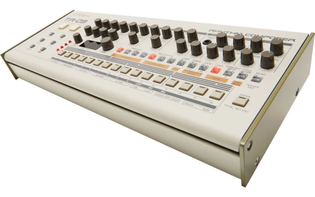 Roland TR 09