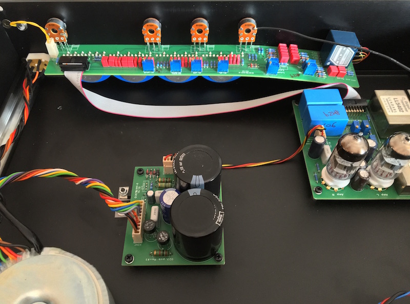 2.La PCB frontale sagomata