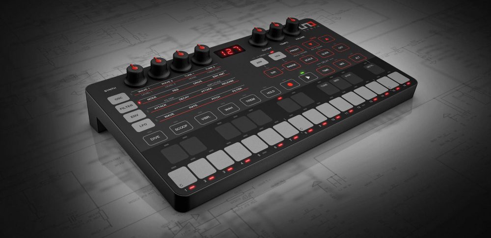 Ik Multimedia UNO Synth sintetizzatore hardware analog