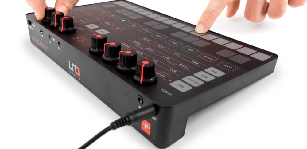 speciale rubrica sintesi italiana Ik Multimedia UNO Synth audiofader