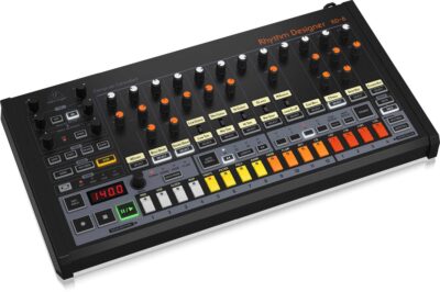 Behringer rd8 hardware synth sintetizzatore music producer drum machine update aggiornamento firmware prezzo audiofader