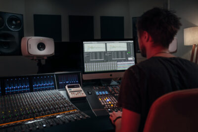 Genelec GLM 4 monitor audio studio pro rec mix mastering producer midiware software SEM DSP audiofader