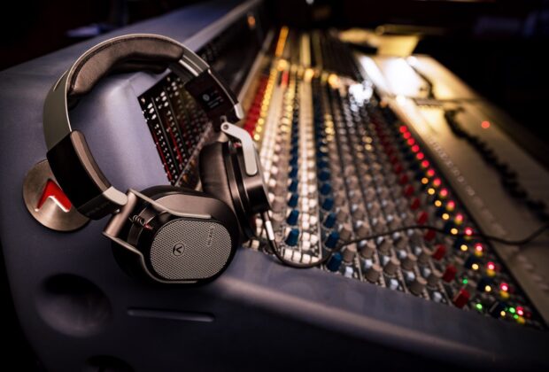 Austrian Audio Hi-X65 cuffie headphones mix mastering studio pro audio audiofader