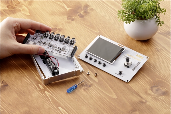 Korg NuTekt NTS-2 kit DIY oscilloscopio a quattro ingressi, generatore di forme d'onda, analizzatore di spettro, sintonizzatore news algam eko audiofader.com